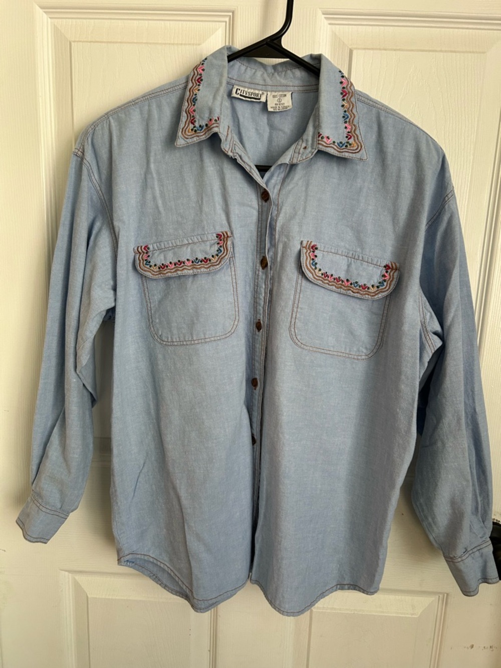 Vintage Denim Chambray Button-up with Floral Embroidery Womens Size Small